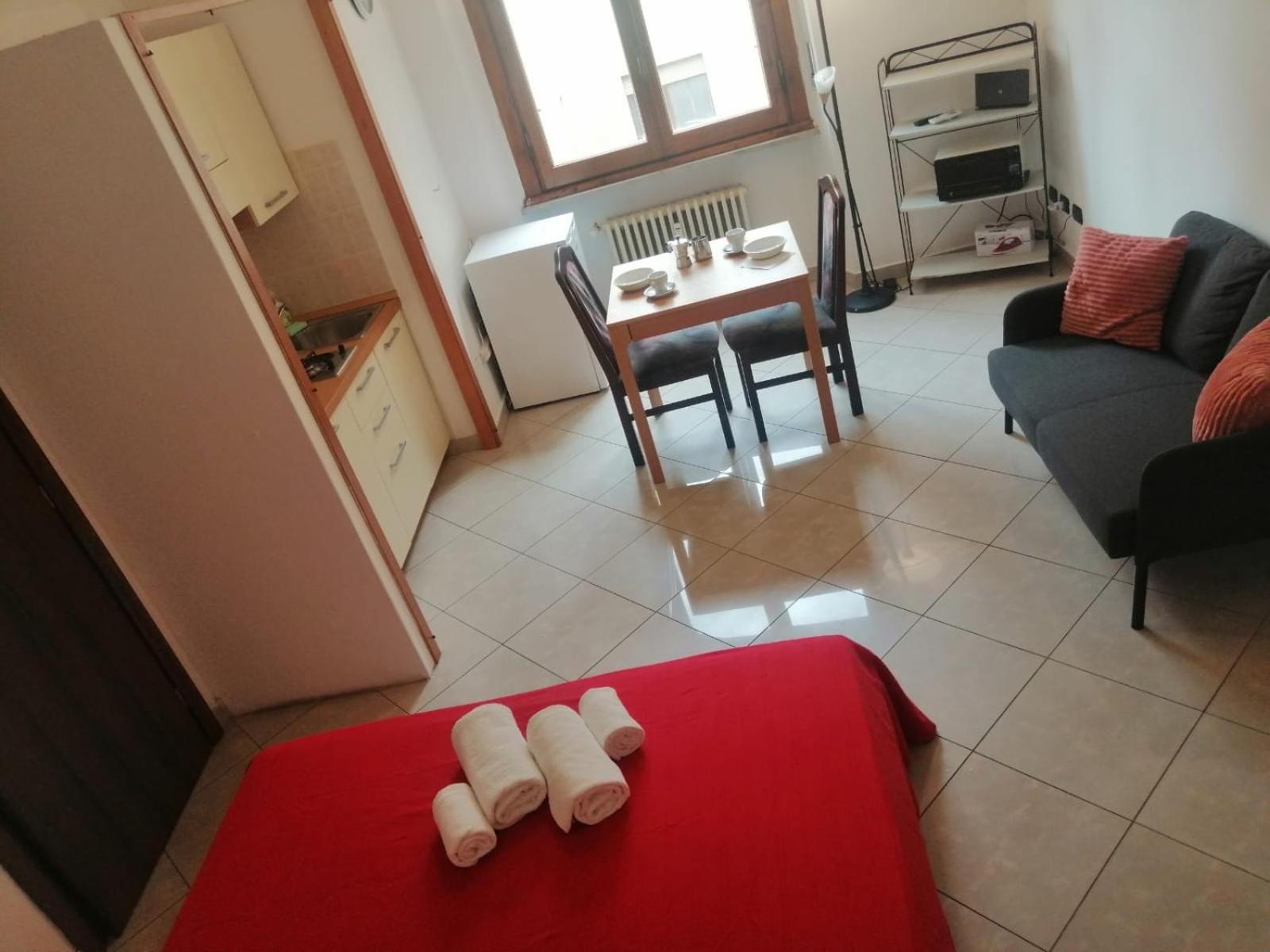 Apartment In Front Of The Train Station! Флоренція Екстер'єр фото
