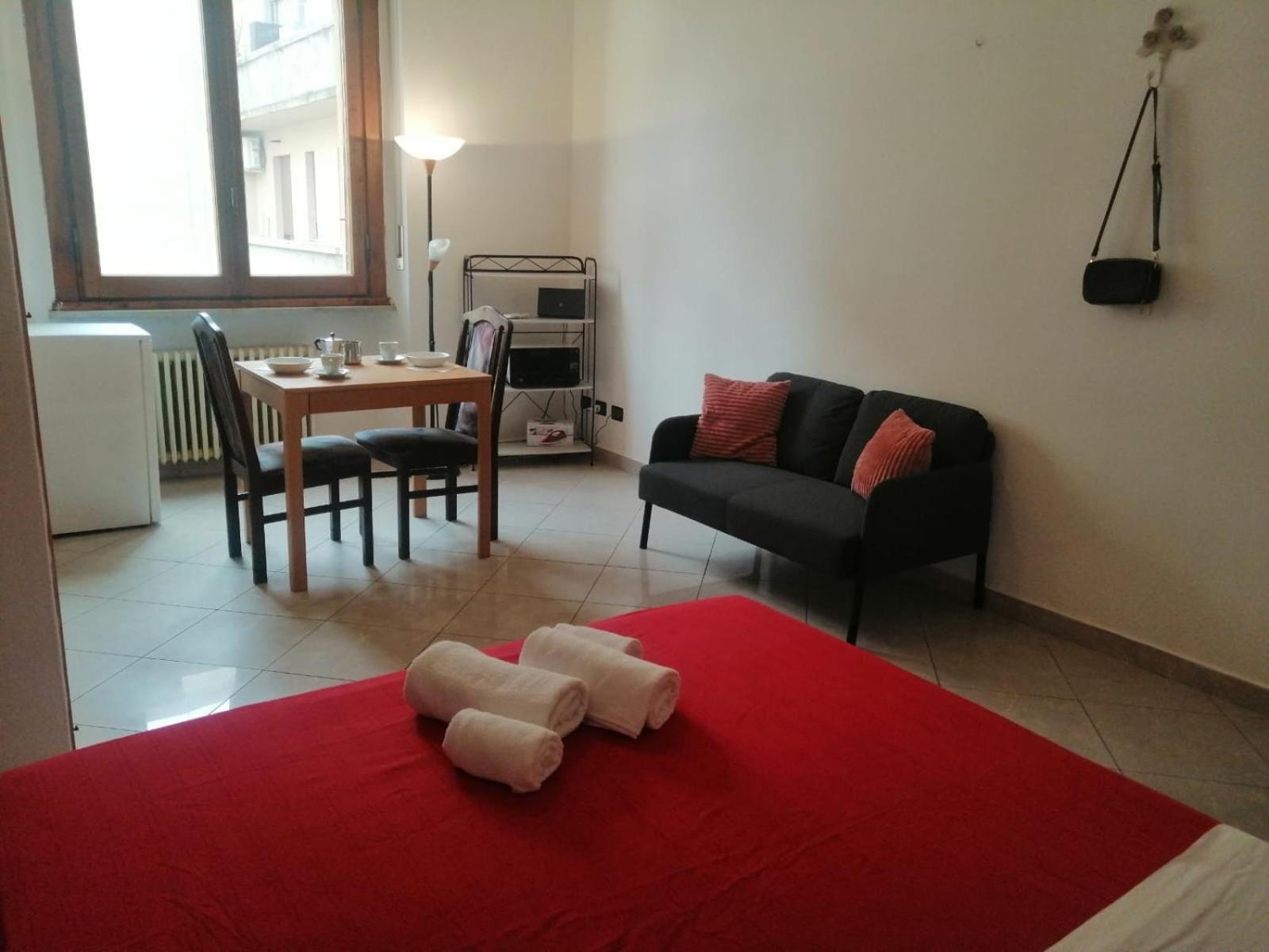 Apartment In Front Of The Train Station! Флоренція Екстер'єр фото
